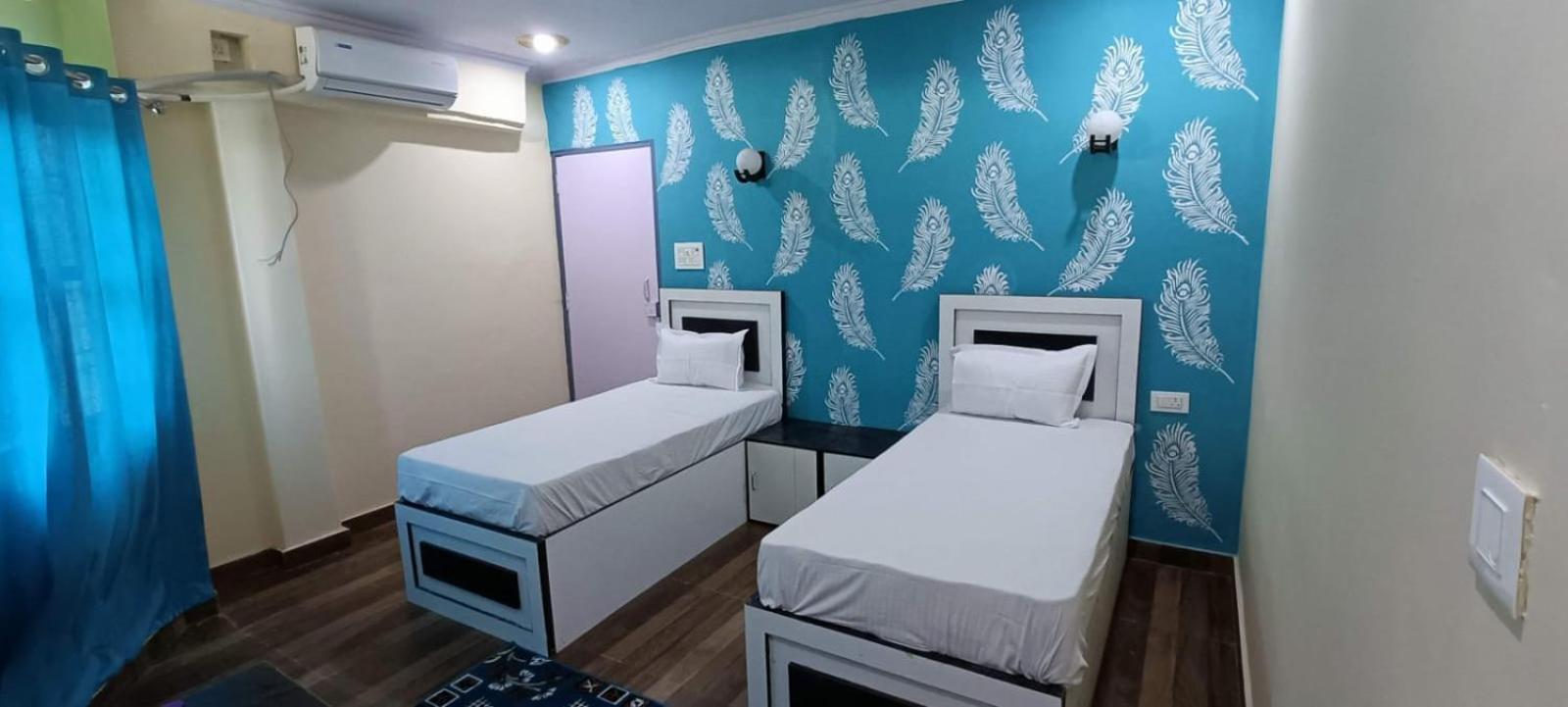 Mohit In Paying Guest House Hostel